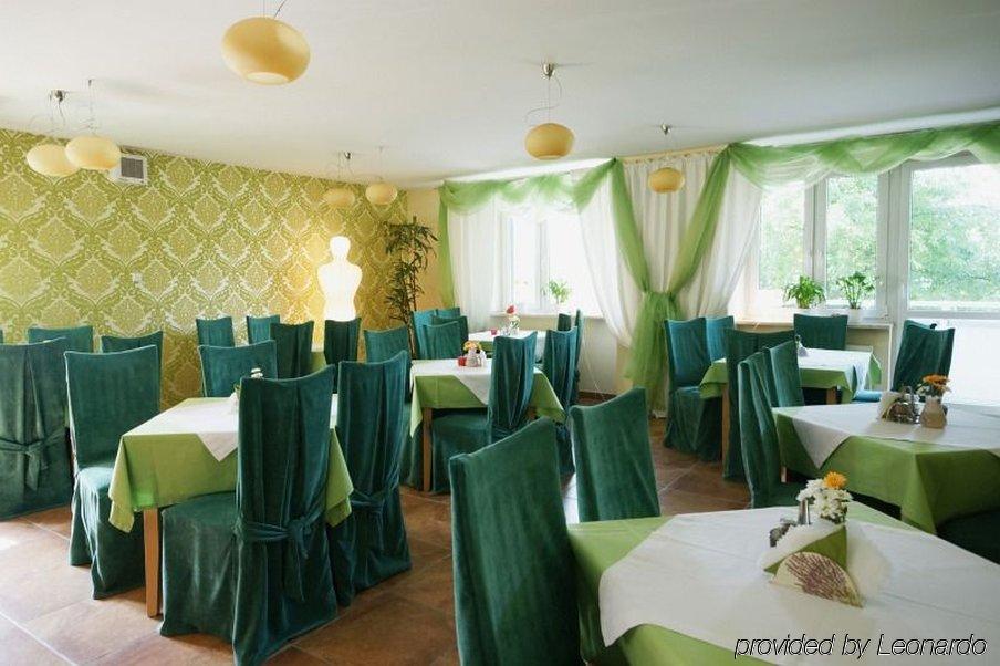 Hotel Wilanow Warszawa By Desilva מסעדה תמונה