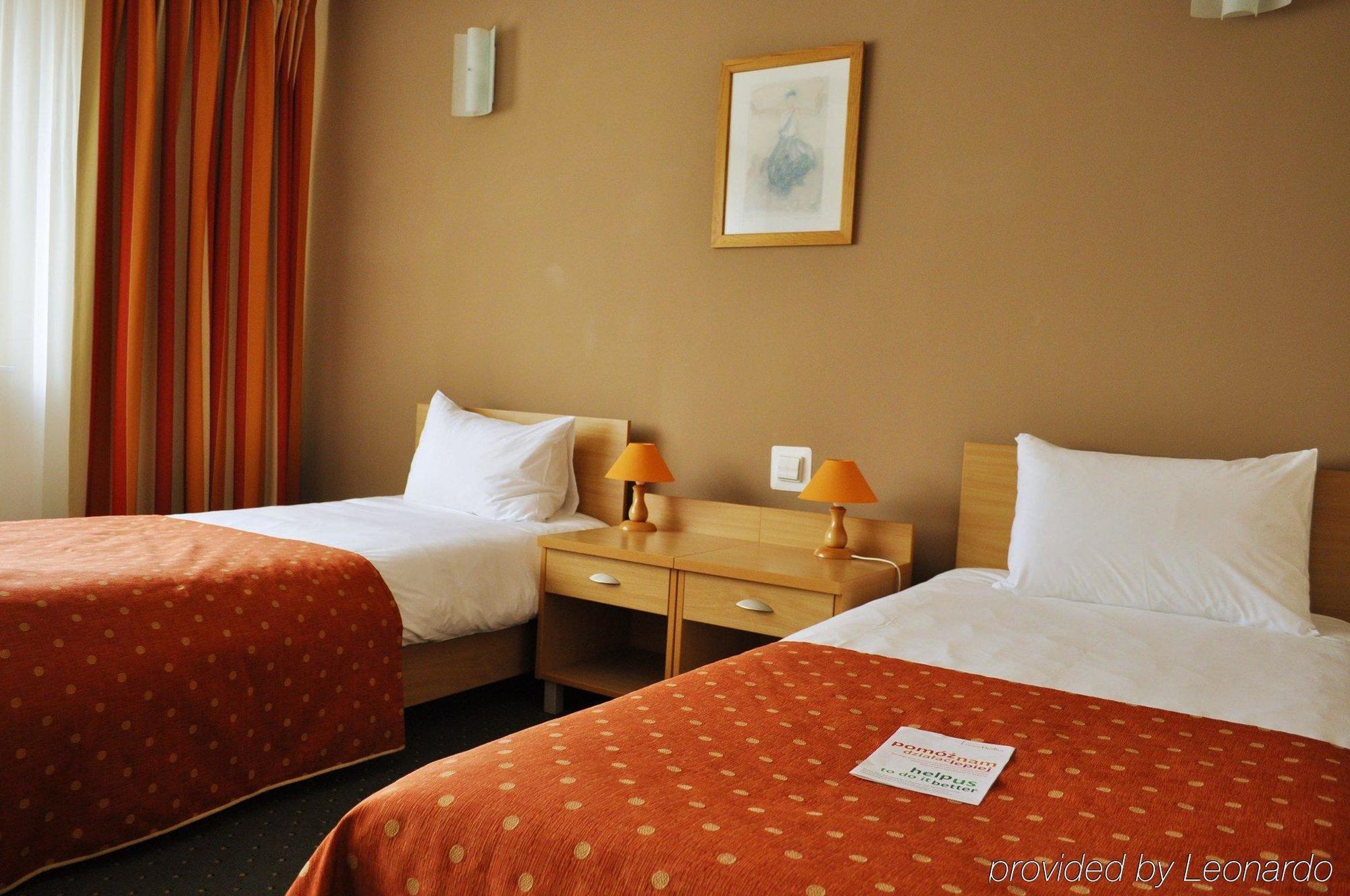 Hotel Wilanow Warszawa By Desilva מראה חיצוני תמונה
