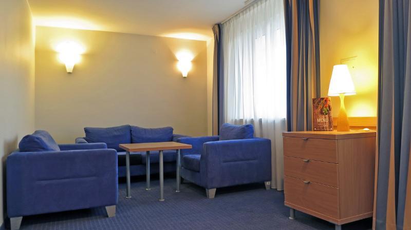 Hotel Wilanow Warszawa By Desilva מראה חיצוני תמונה