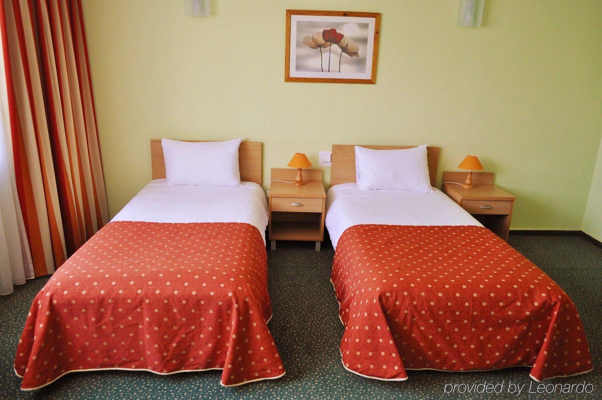 Hotel Wilanow Warszawa By Desilva מראה חיצוני תמונה