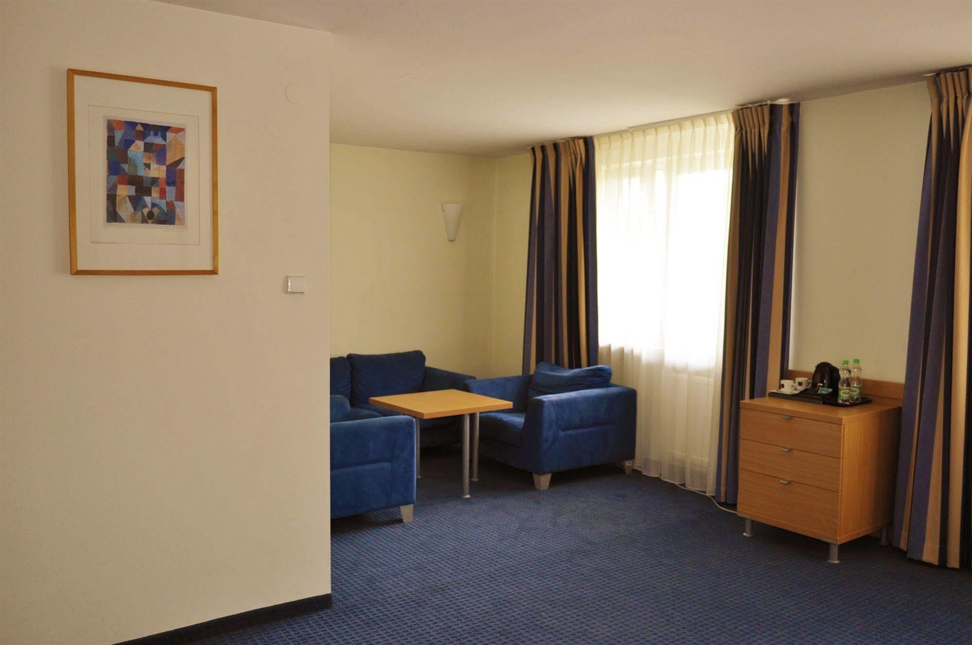 Hotel Wilanow Warszawa By Desilva מראה חיצוני תמונה