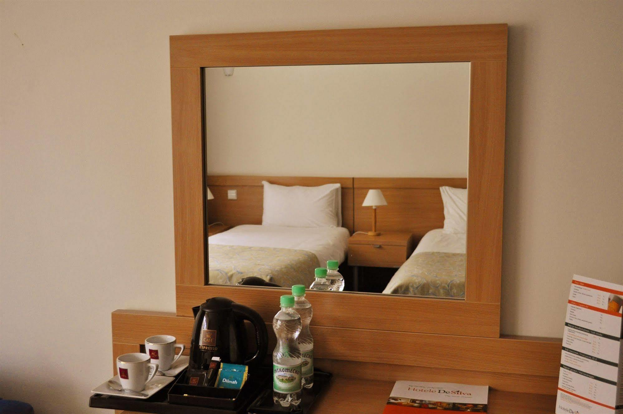 Hotel Wilanow Warszawa By Desilva מראה חיצוני תמונה