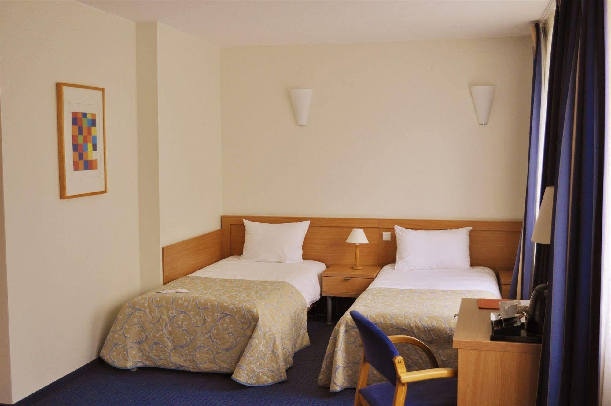 Hotel Wilanow Warszawa By Desilva מראה חיצוני תמונה