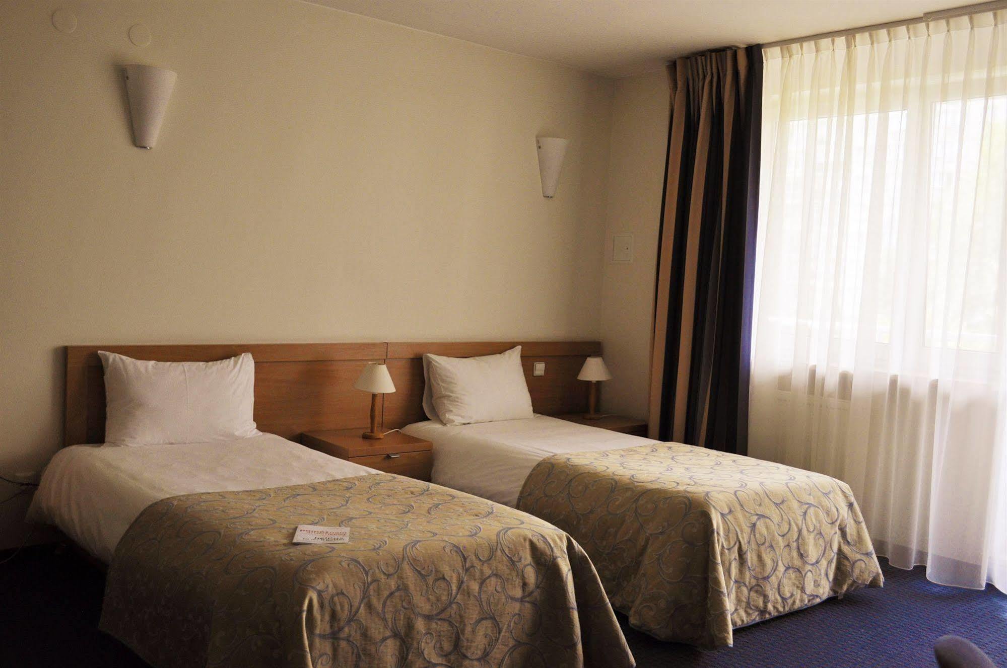 Hotel Wilanow Warszawa By Desilva מראה חיצוני תמונה