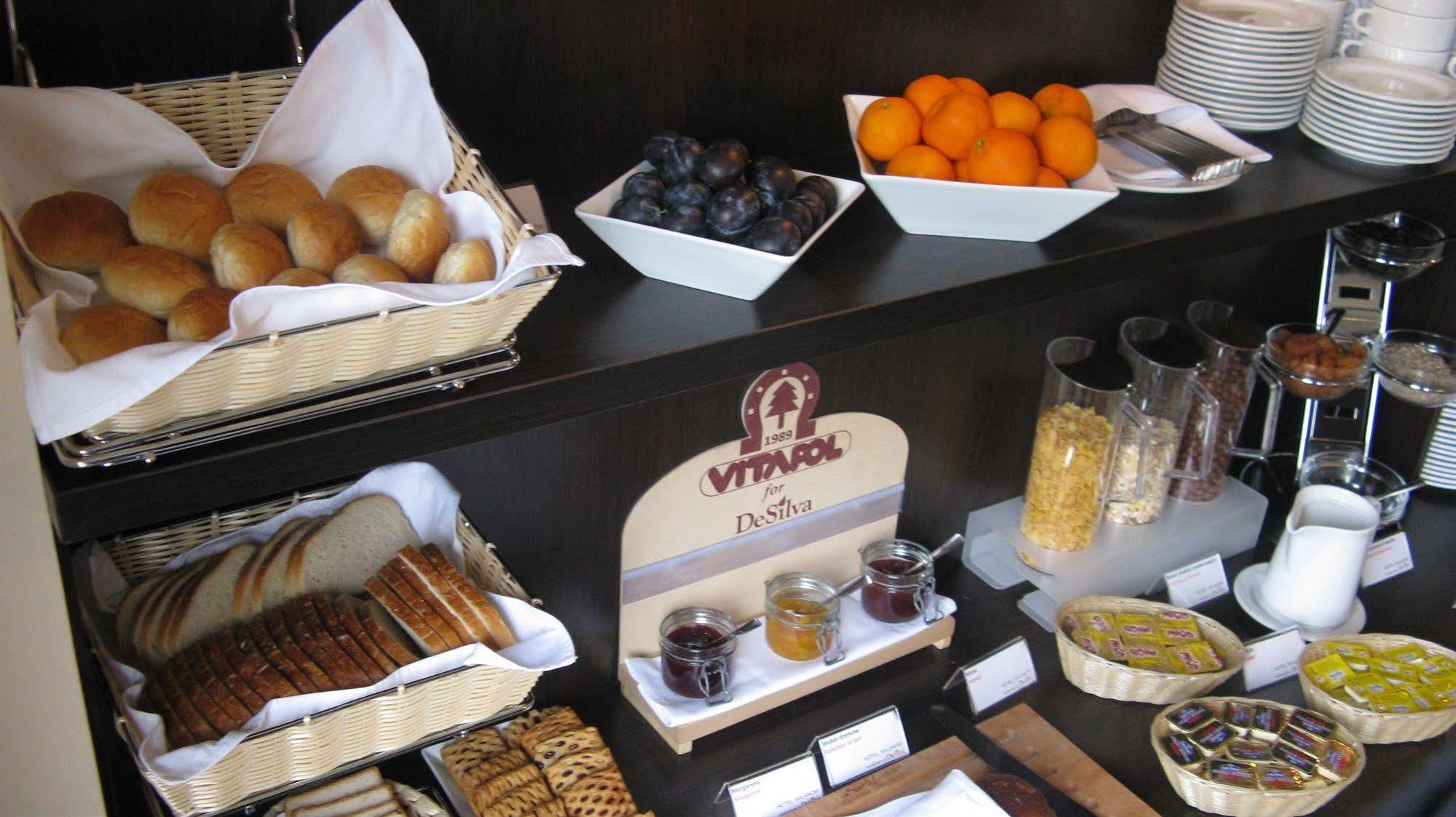 Hotel Wilanow Warszawa By Desilva מראה חיצוני תמונה